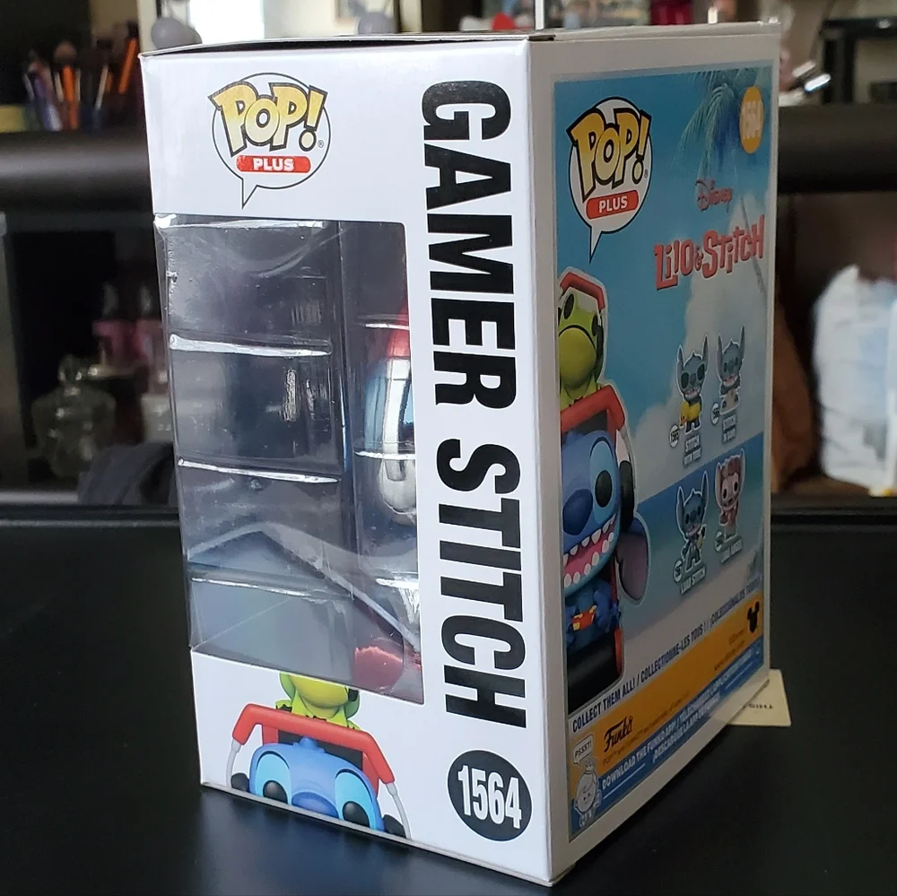 Funko Pop! Disney Lilo & Stitch Gamer Stitch METALLIC Vinyl Figure